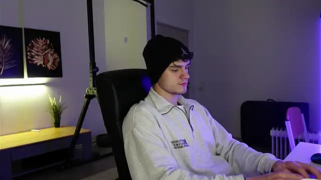 Brad Holloway online show from November 8, 8:12 pm