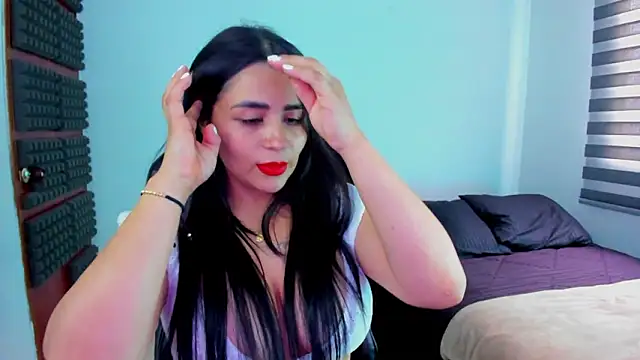 hannarusso online show from March 9, 8:01 pm