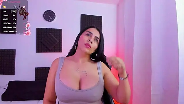 hannarusso online show from October 21, 9:25 pm