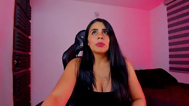 hannarusso online show from February 6, 11:56 pm