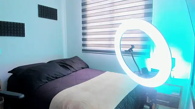 hannarusso online show from March 27, 9:27 pm