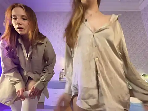 AmberPaws online show from October 19, 8:00 pm