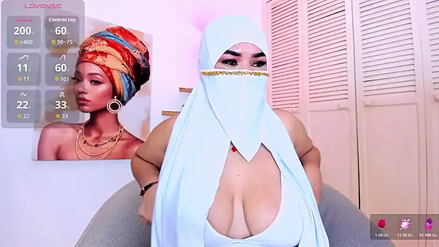 Layla arabelle online show from February 7, 7:00 pm