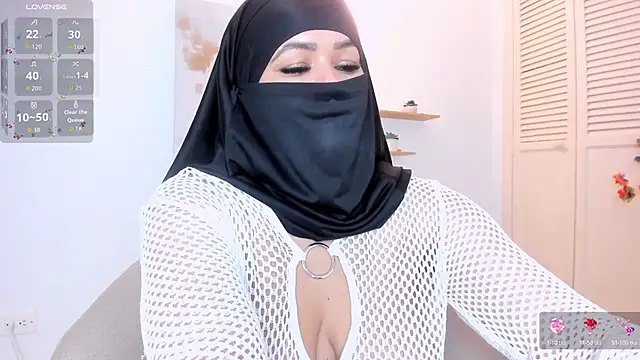 Layla arabelle online show from November 26, 7:47 pm