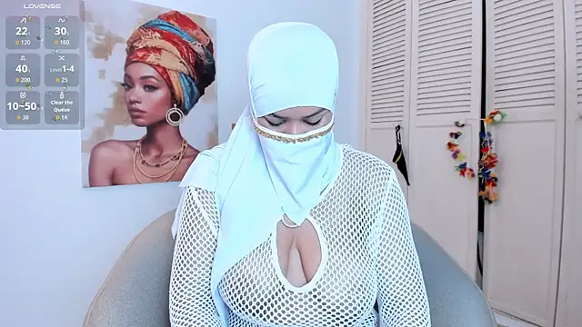 Layla arabelle online show from November 13, 8:02 pm