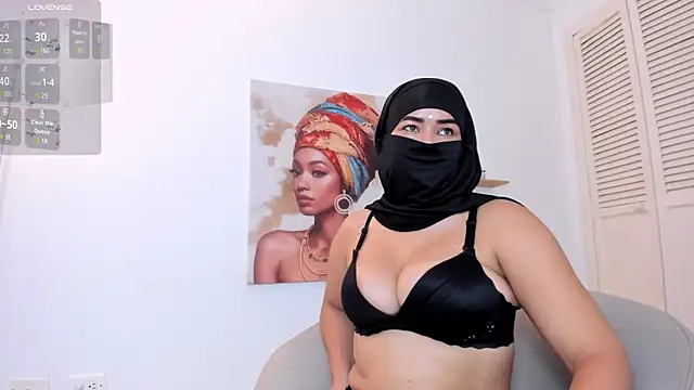 Layla arabelle online show from November 5, 8:23 pm