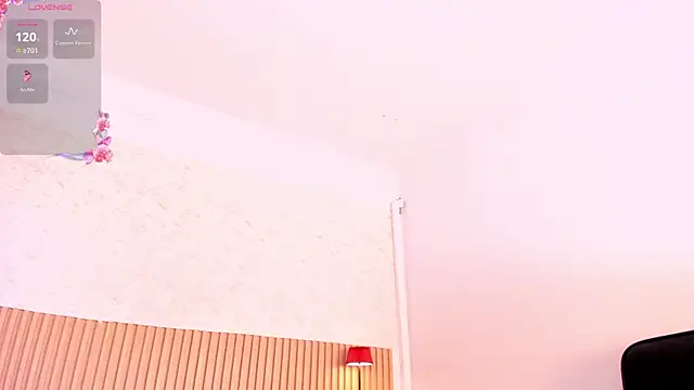 Layla arabelle online show from April 8, 8:21 pm