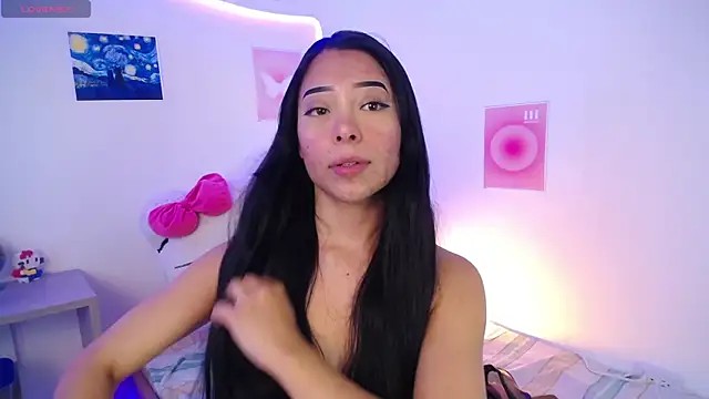 Emilybutterfly1 online show from September 22, 8:04 pm