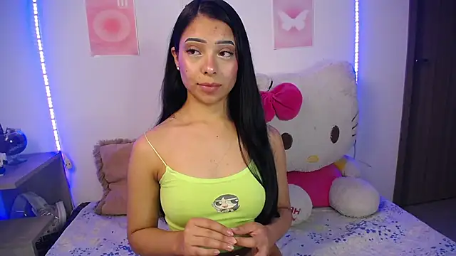 Snapshot of Emilybutterfly1 chatting on November 26, 2:44 am Emilybutterfly1 online show from November 26, 2:44 am