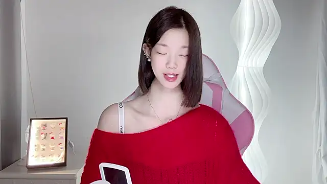 Snapshot of Gogo-888 chatting on October 10, 11:55 am Gogo-888 online show from October 10, 11:55 am
