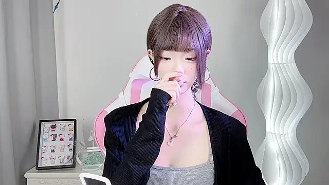 Snapshot of Gogo-888 chatting on September 27, 12:00 pm Gogo-888 online show from September 27, 12:00 pm