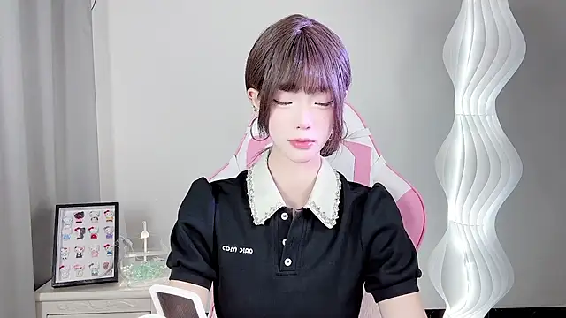 Snapshot of Gogo-888 chatting on September 23, 10:33 am Gogo-888 online show from September 23, 10:33 am