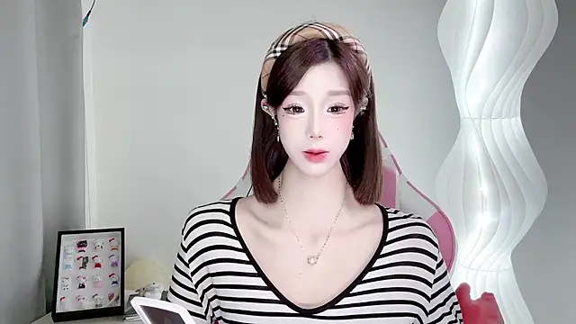 Snapshot of Gogo-888 chatting on November 30, 11:22 am Gogo-888 online show from November 30, 11:22 am