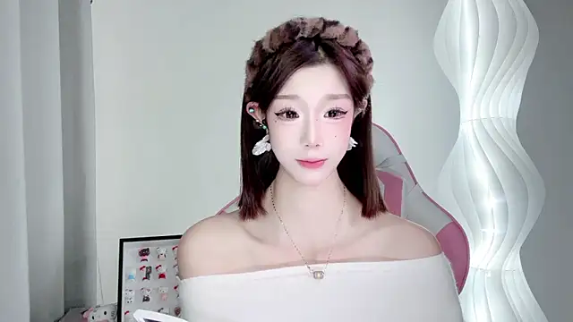 Snapshot of Gogo-888 chatting on December 5, 11:20 am Gogo-888 online show from December 5, 11:20 am