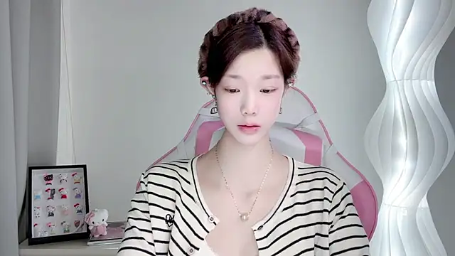 Gogo-888 online show from December 17, 9:25 am