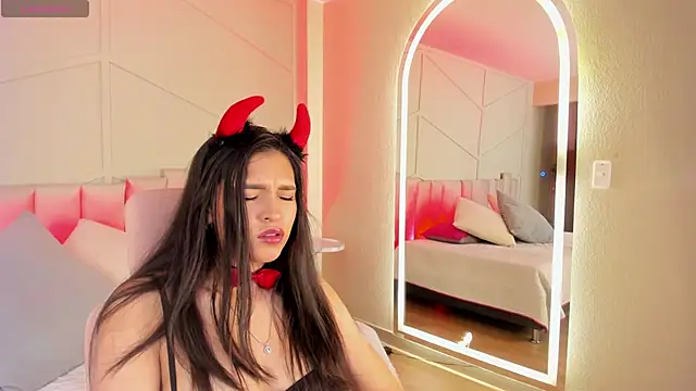 Snapshot of Eimmy_bm chatting on September 17, 5:04 pm Eimmy bm online show from September 17, 5:04 pm