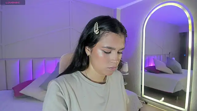 Eimmy bm online show from December 5, 7:45 pm