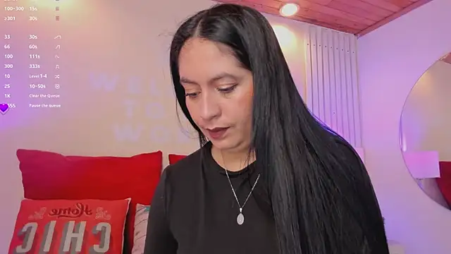 Snapshot of AliceCorner chatting on November 13, 11:58 am AliceCorner online show from November 13, 11:58 am