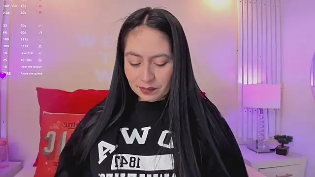 Snapshot of AliceCorner chatting on November 11, 12:00 pm AliceCorner online show from November 11, 12:00 pm