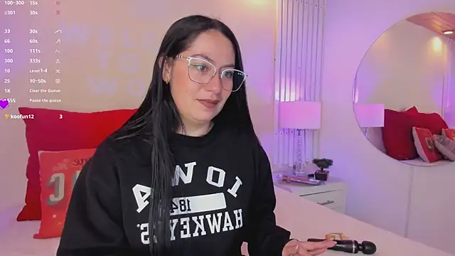 Snapshot of AliceCorner chatting on November 21, 12:04 pm AliceCorner online show from November 21, 12:04 pm