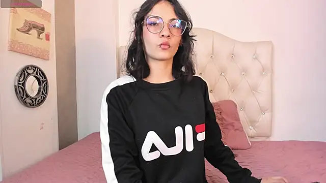 Moon  April online show from December 5, 9:01 pm