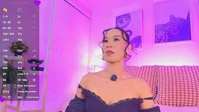 Valen ross  online show from February 4, 9:54 pm