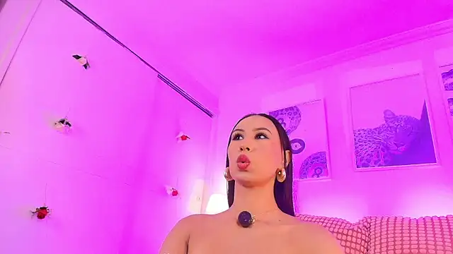 Valen ross  online show from February 6, 9:11 pm