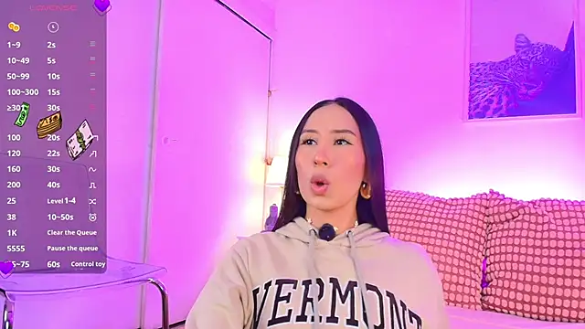 Valen ross  online show from February 8, 9:34 pm