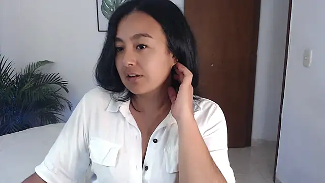 Snapshot of Themagicpotion chatting on June 10, 7:15 pm Themagicpotion online show from June 10, 7:15 pm