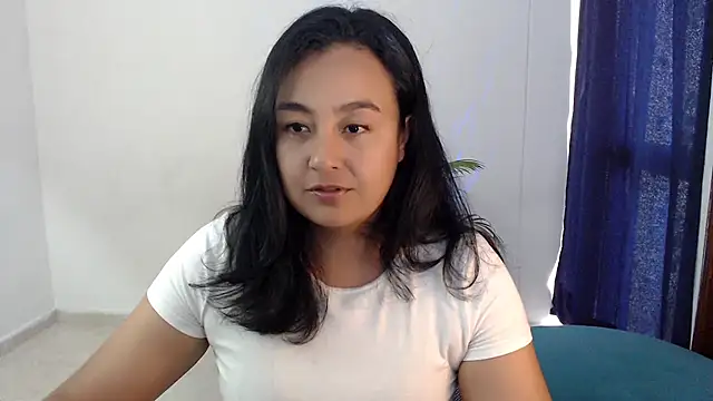 Snapshot of Themagicpotion chatting on July 7, 2:53 pm Themagicpotion online show from July 7, 2:53 pm