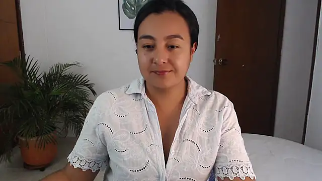Snapshot of Themagicpotion chatting on July 1, 6:19 pm Themagicpotion online show from July 1, 6:19 pm