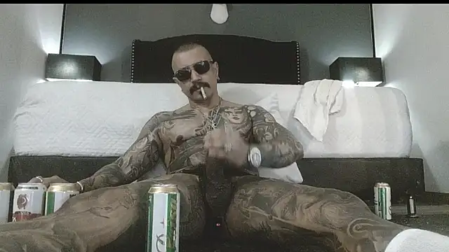 danilog515 online show from November 4, 6:06 am