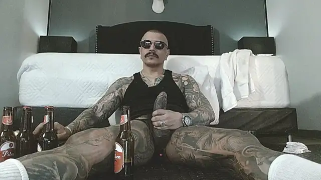 danilog515 online show from December 16, 6:17 am