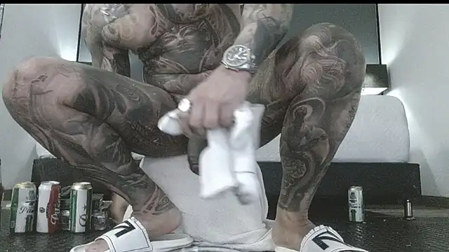 danilog515 online show from November 4, 6:11 pm