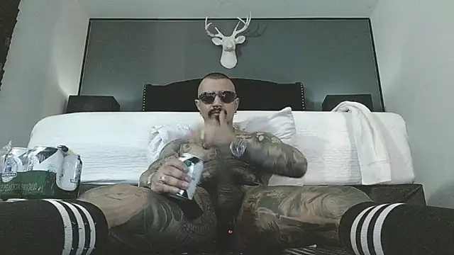 danilog515 online show from April 15, 1:22 am