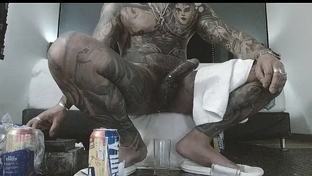 danilog515 online show from November 18, 7:28 pm