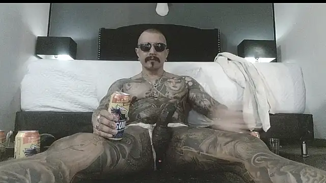 danilog515 online show from November 9, 9:08 pm