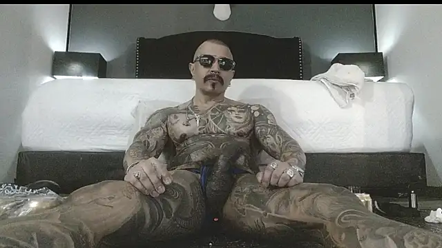 danilog515 online show from November 6, 6:17 am