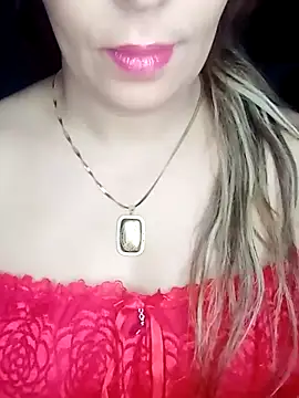 Snapshot of Maya-Moon chatting on November 24, 8:14 am Maya-Moon online show from November 24, 8:14 am