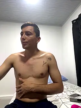 pareja curiosa19 online show from October 21, 2:00 am