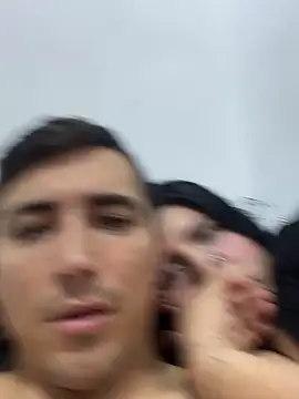 pareja curiosa19 online show from December 22, 4:01 am