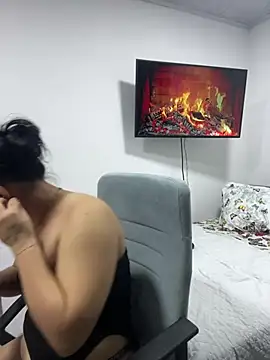 pareja curiosa19 online show from February 10, 1:26 am