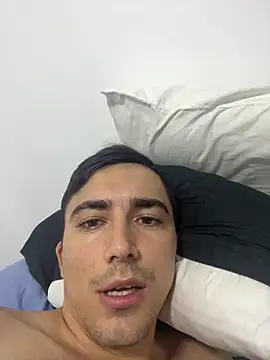 pareja curiosa19 online show from December 16, 1:32 am