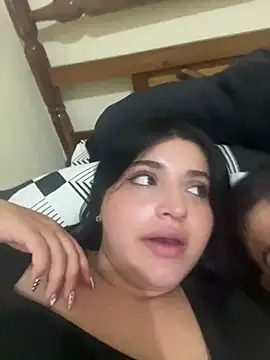 pareja curiosa19 online show from May 2, 12:16 am