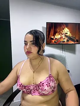 pareja curiosa19 online show from May 15, 11:14 pm