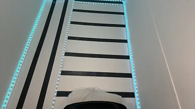 bwcizThrobbing online show from February 9, 3:32 pm