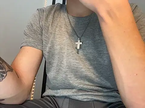 bwcizThrobbing online show from February 1, 3:10 pm