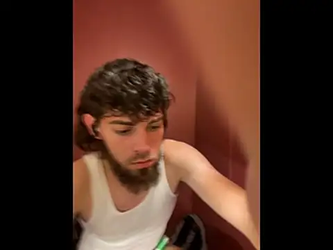 Snapshot of bwcizThrobbing chatting on October 24, 8:24 am bwcizThrobbing online show from October 24, 8:24 am