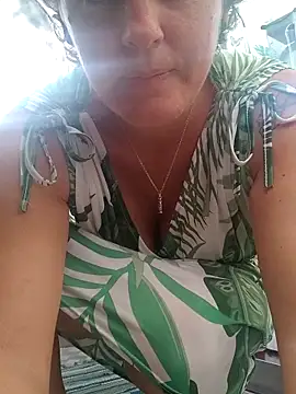 emiliemilf online show from April 3, 8:04 pm