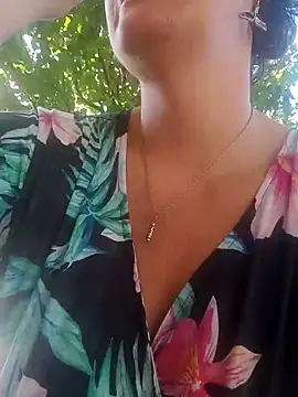 emiliemilf online show from April 2, 5:41 pm